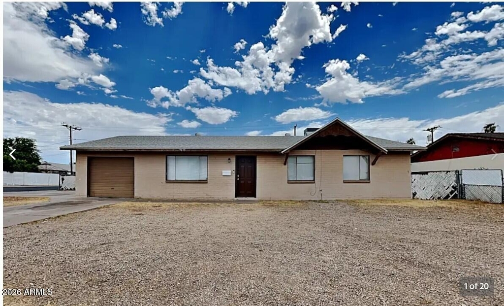 5611 N 65th Avenue - Photo 0