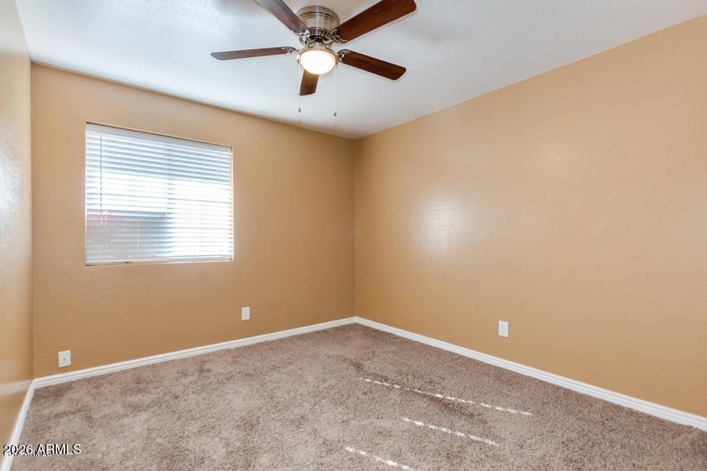 6912 W Devonshire Avenue - Photo 16