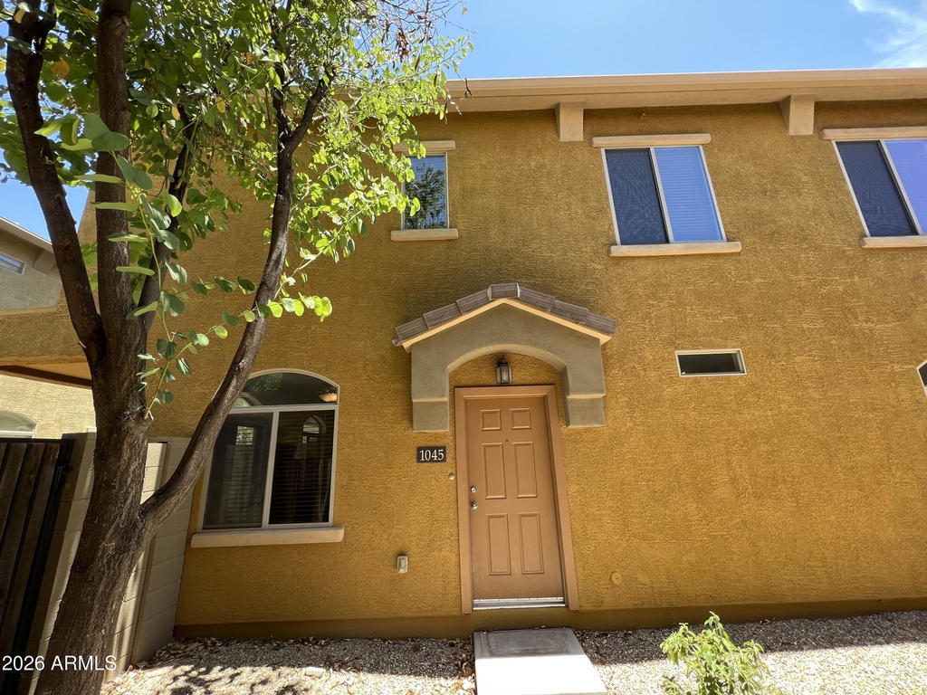 2150 W Alameda Road - Photo 1