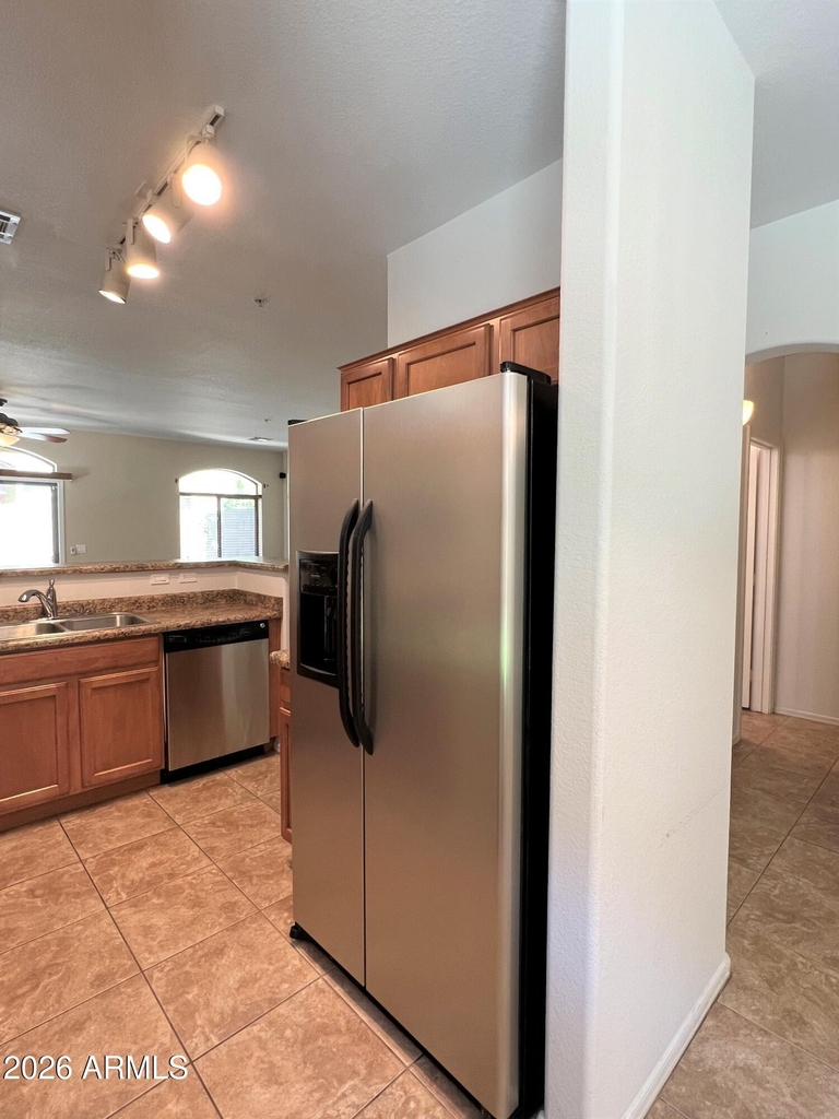 2150 W Alameda Road - Photo 16