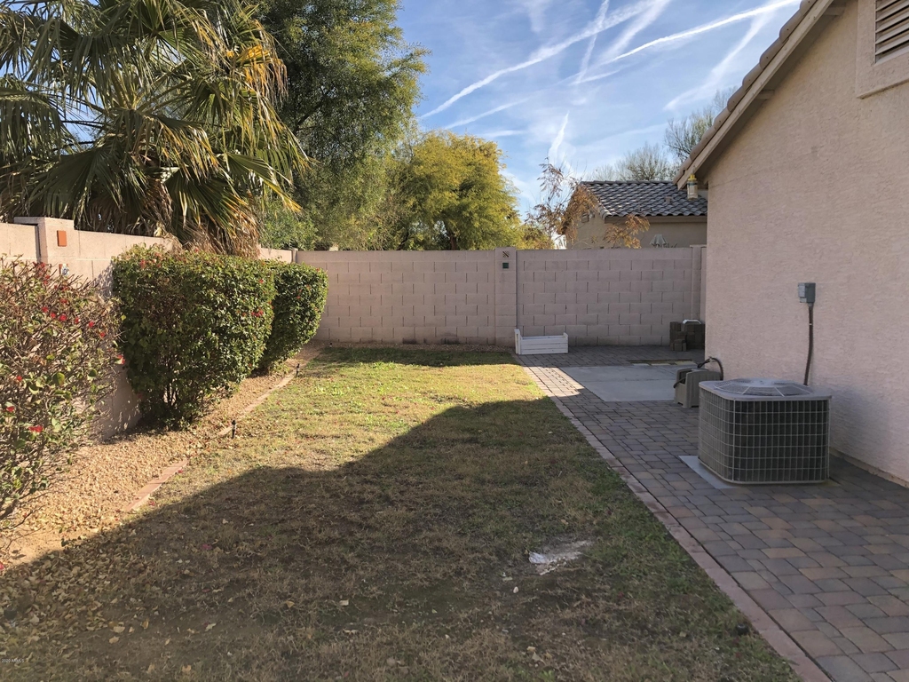 16176 W Adams Street - Photo 25