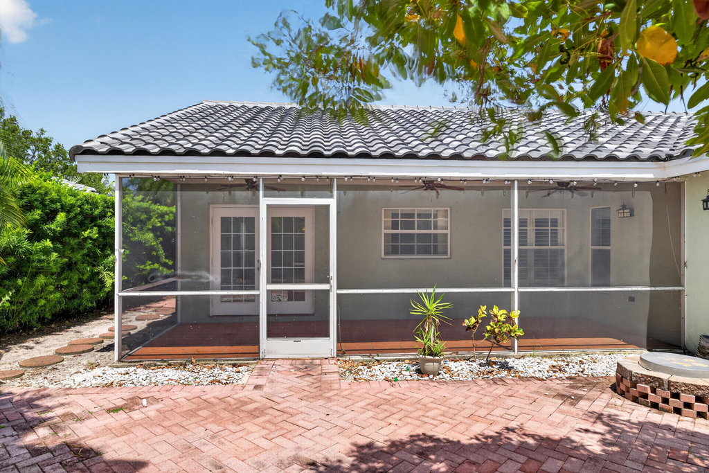 4481 Nw 20th Avenue - Photo 33