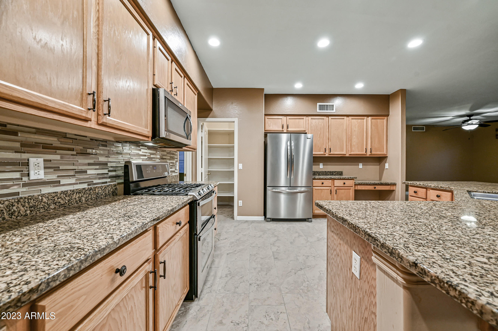 6780 W Amigo Drive - Photo 16
