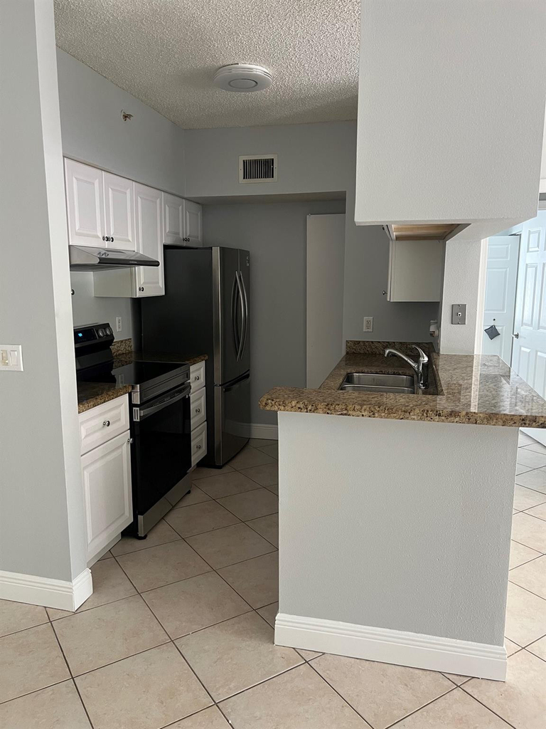11787 W Atlantic Boulevard - Photo 3