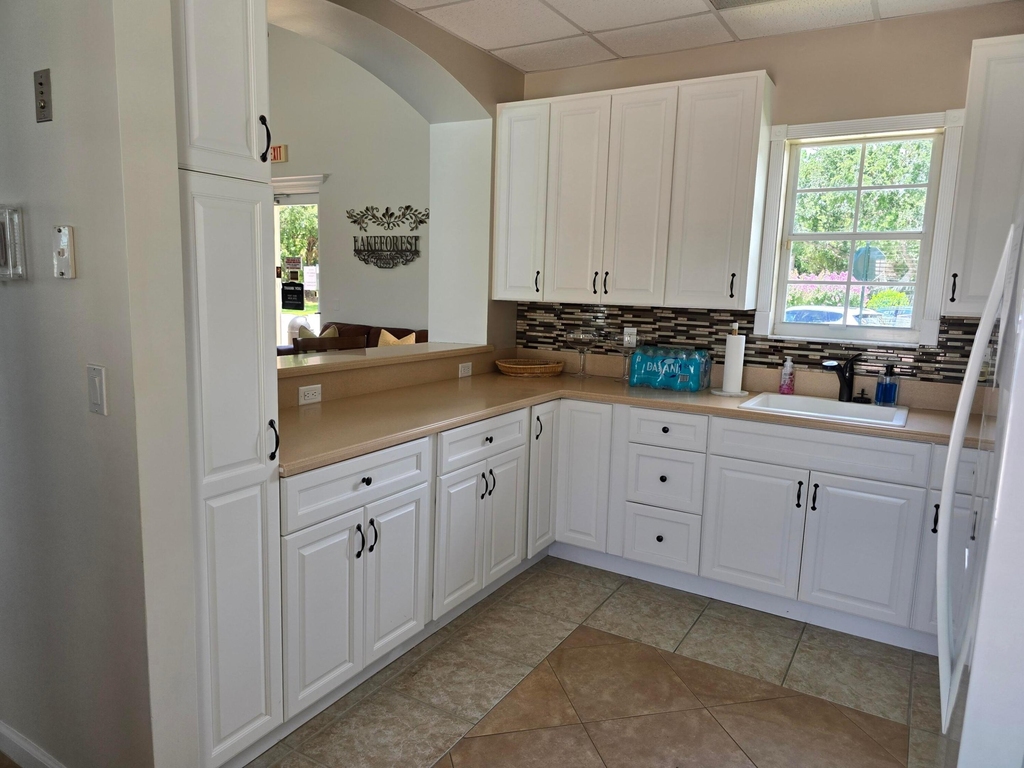241 Sw Lake Forest Way - Photo 16