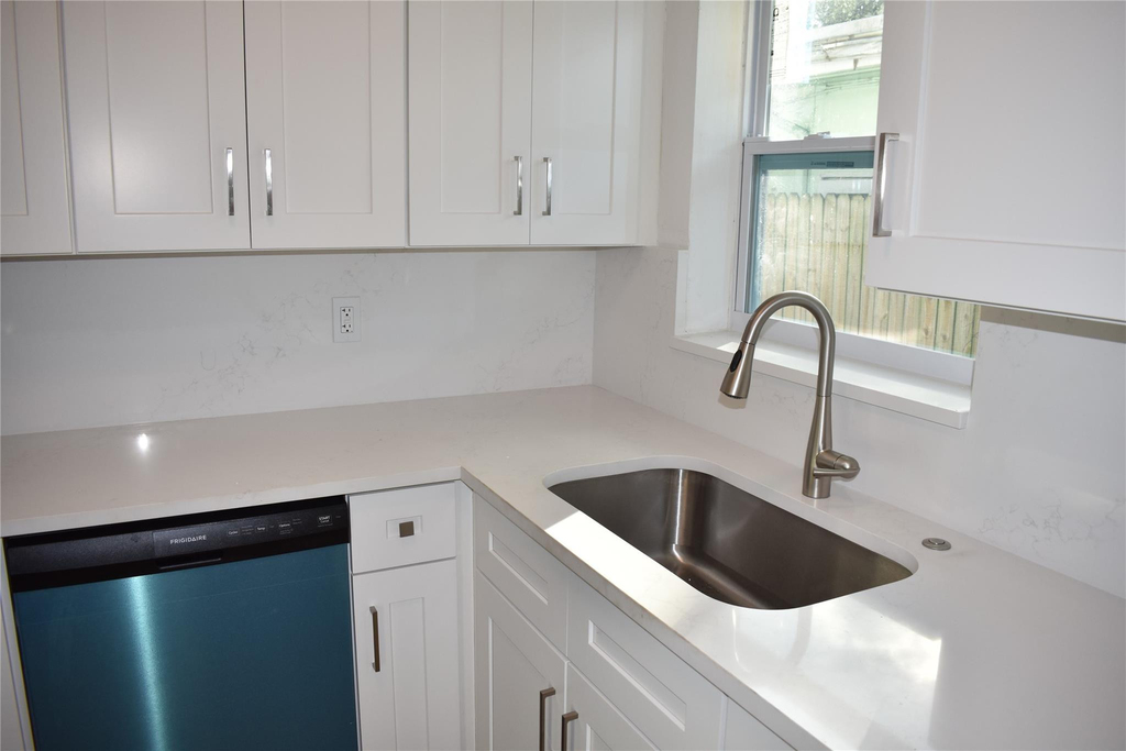 816 Se 6th Court - Photo 10