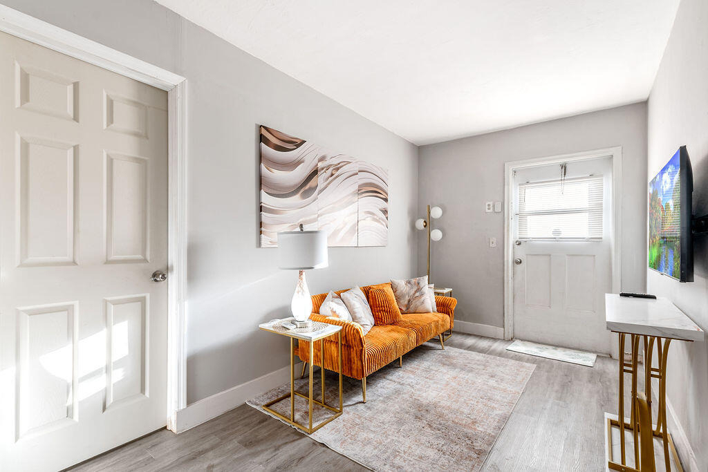 1826 Sherman Street - Photo 2