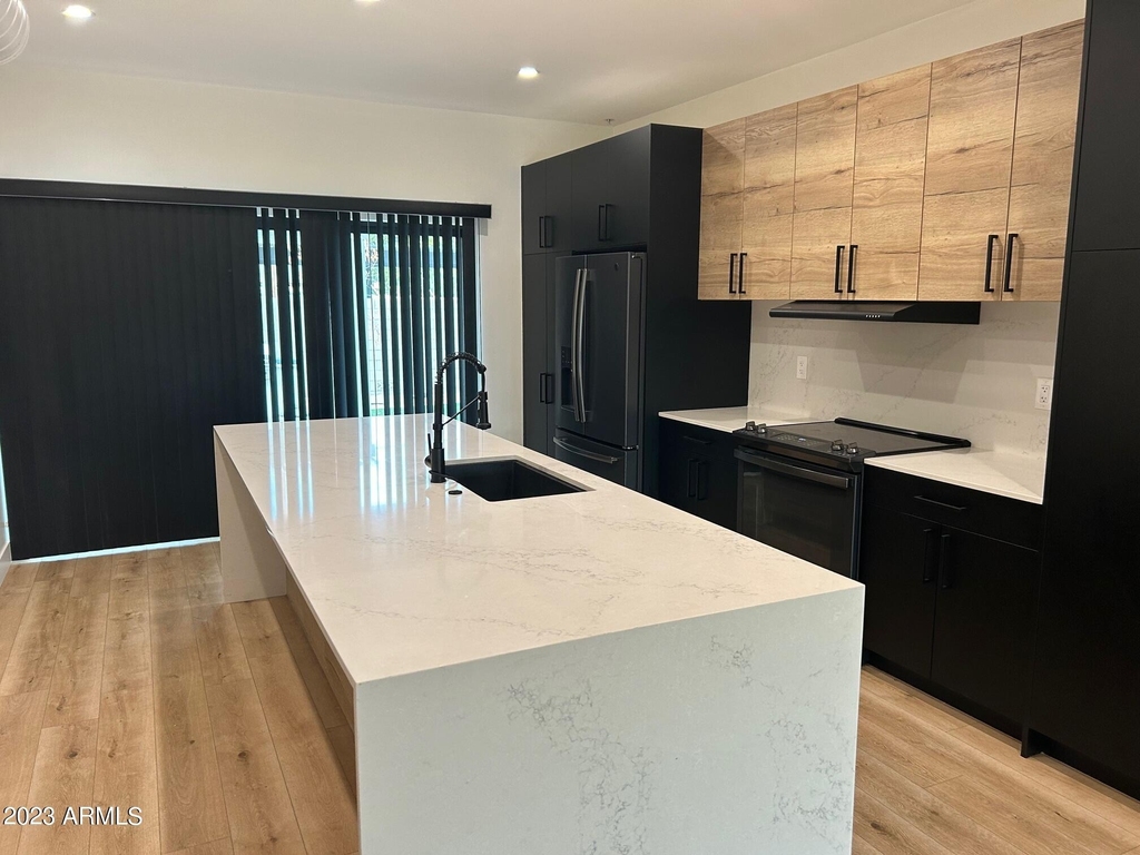 302 W Culver Street - Photo 6