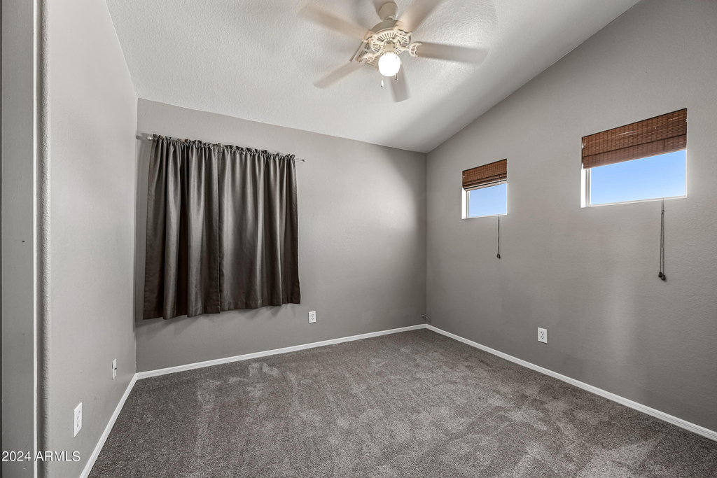 16224 W Jefferson Street - Photo 19