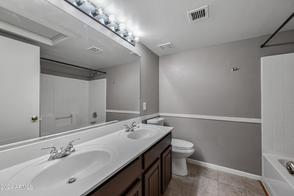 16224 W Jefferson Street - Photo 18