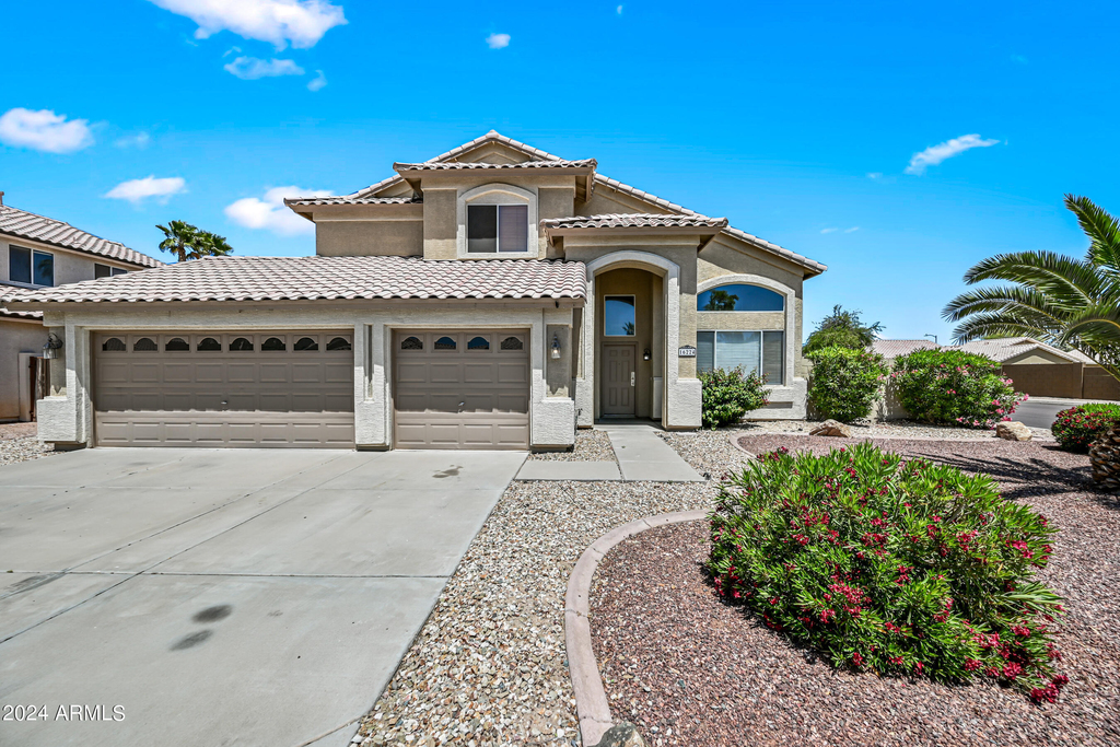 16224 W Jefferson Street - Photo 1