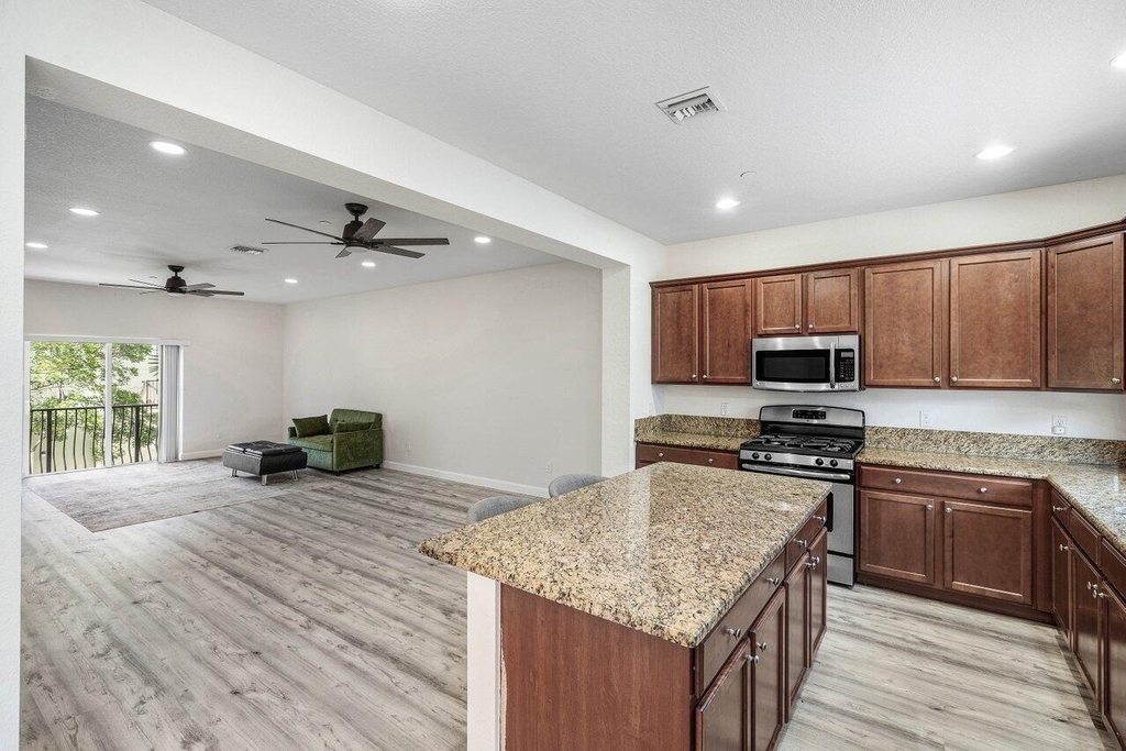 48 Nw Hawthorne Place - Photo 17