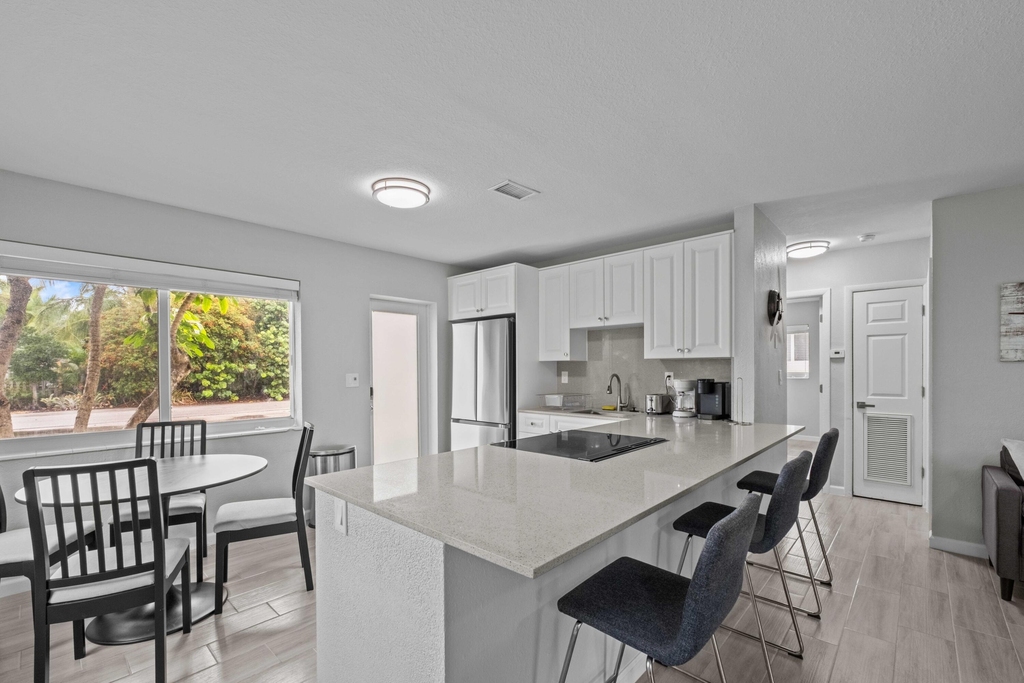 1007 Ne 9th Court - Photo 5