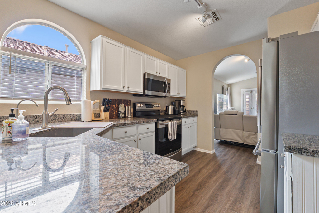 1291 S Cardinal Street - Photo 7