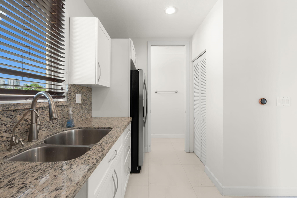 622 Ne 10th Avenue - Photo 3
