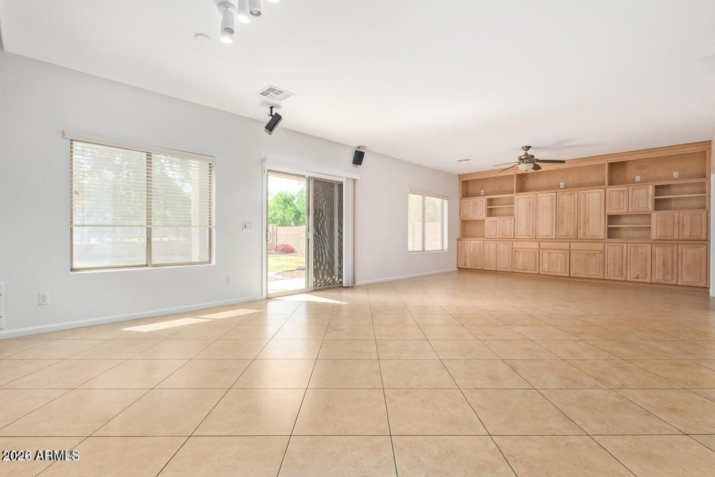 4542 N 111th Drive - Photo 4