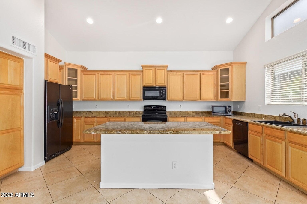 4542 N 111th Drive - Photo 6