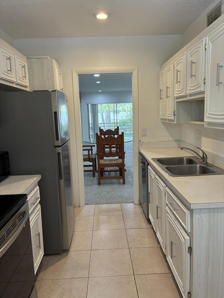 2600 Sw 22nd Avenue - Photo 12