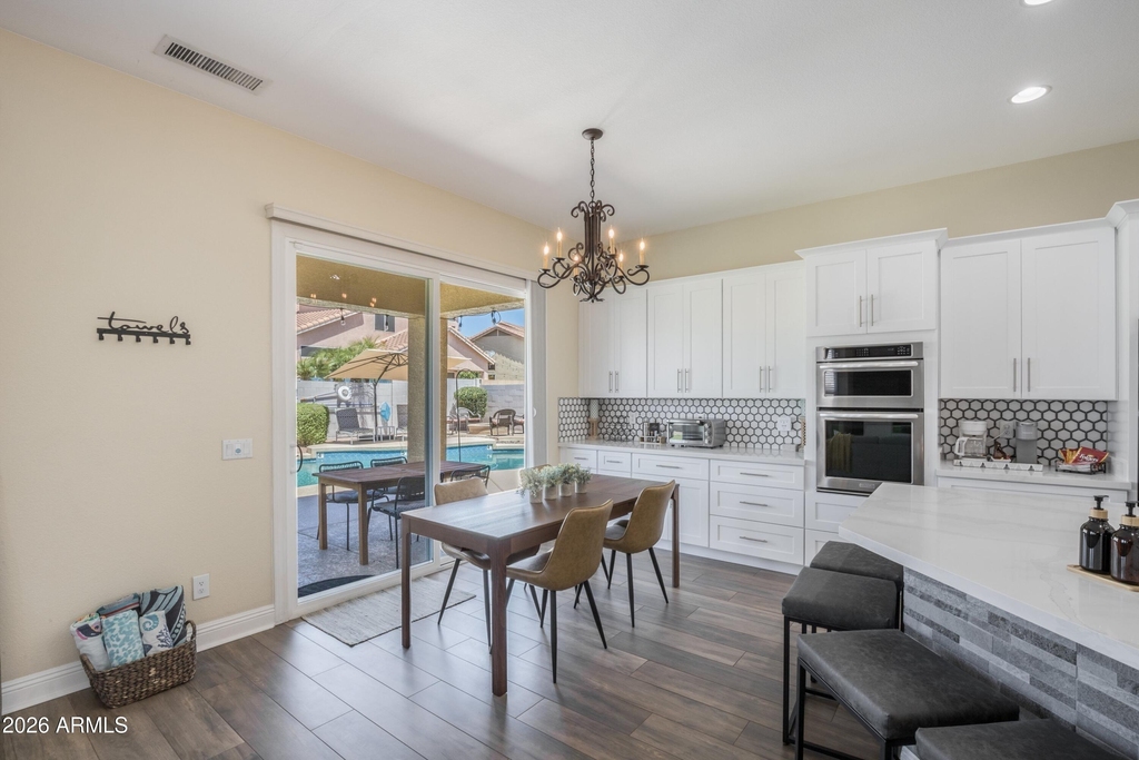 660 N Stacie Court - Photo 8