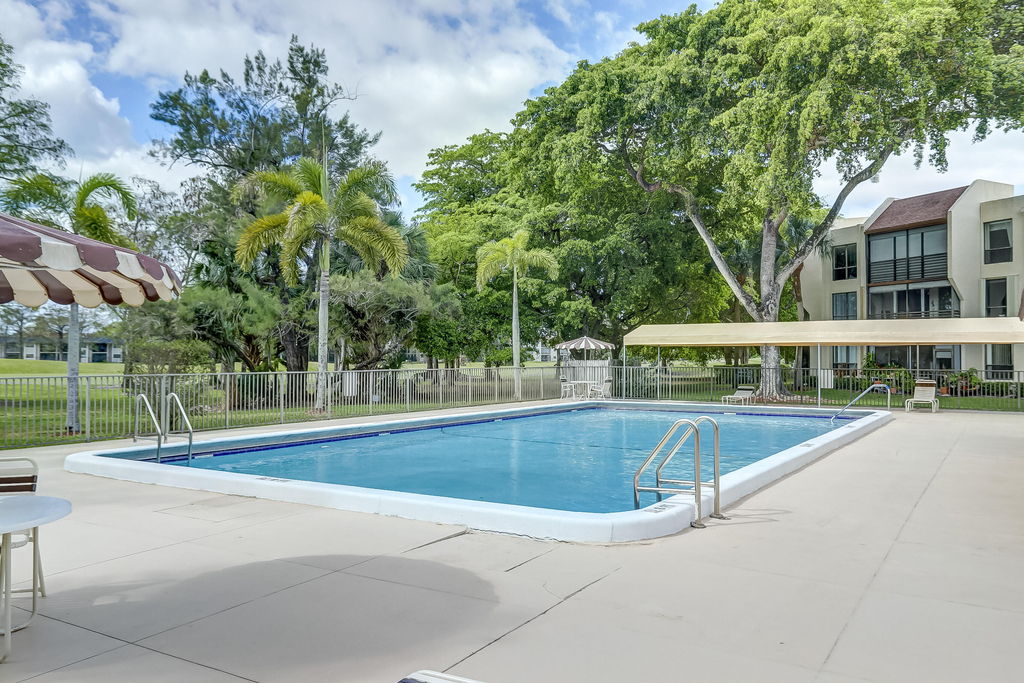 6751 N University Drive - Photo 33