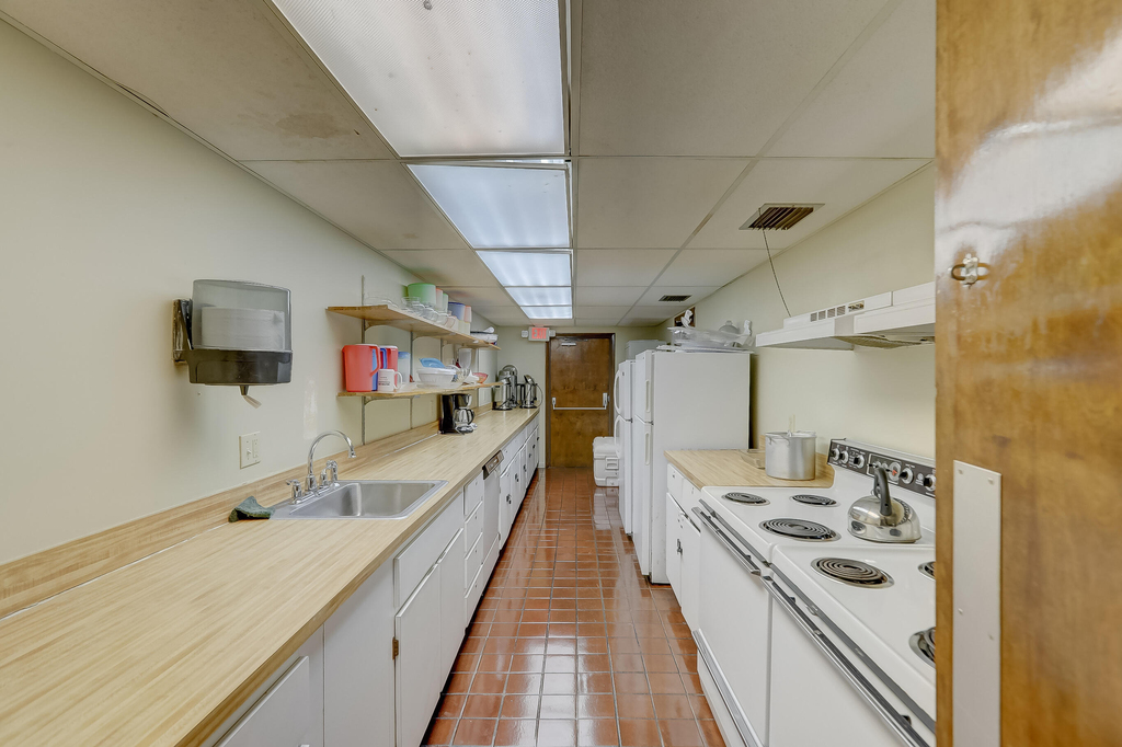 6751 N University Drive - Photo 40