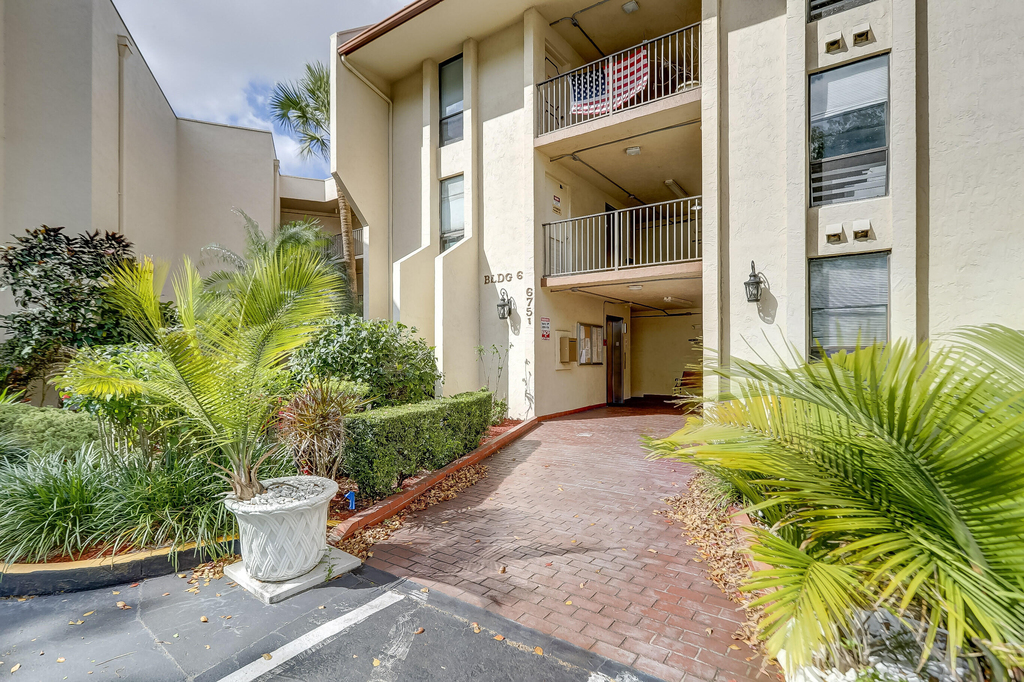 6751 N University Drive - Photo 3
