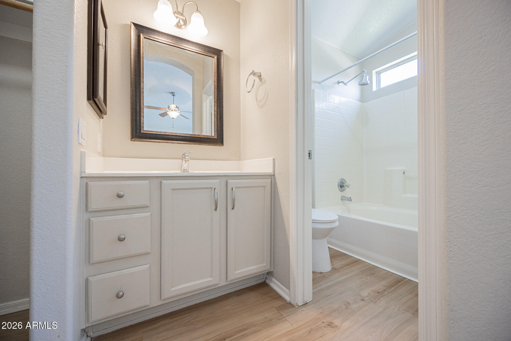 1710 E Oakland Street - Photo 14