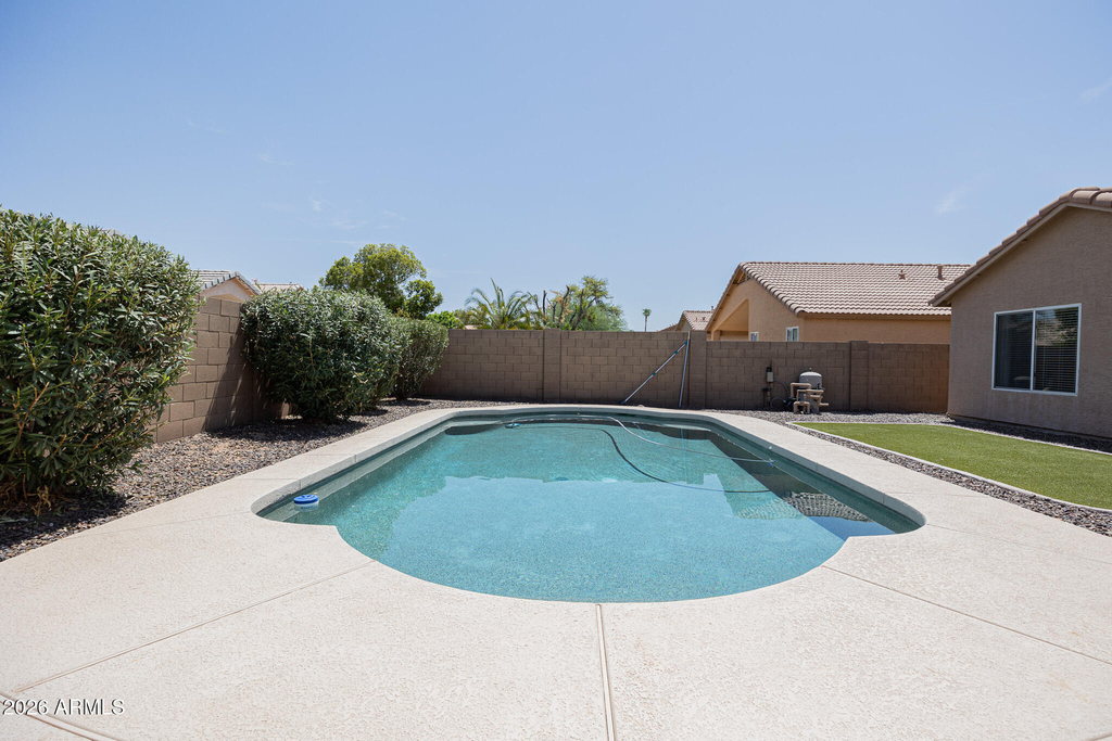 1710 E Oakland Street - Photo 23