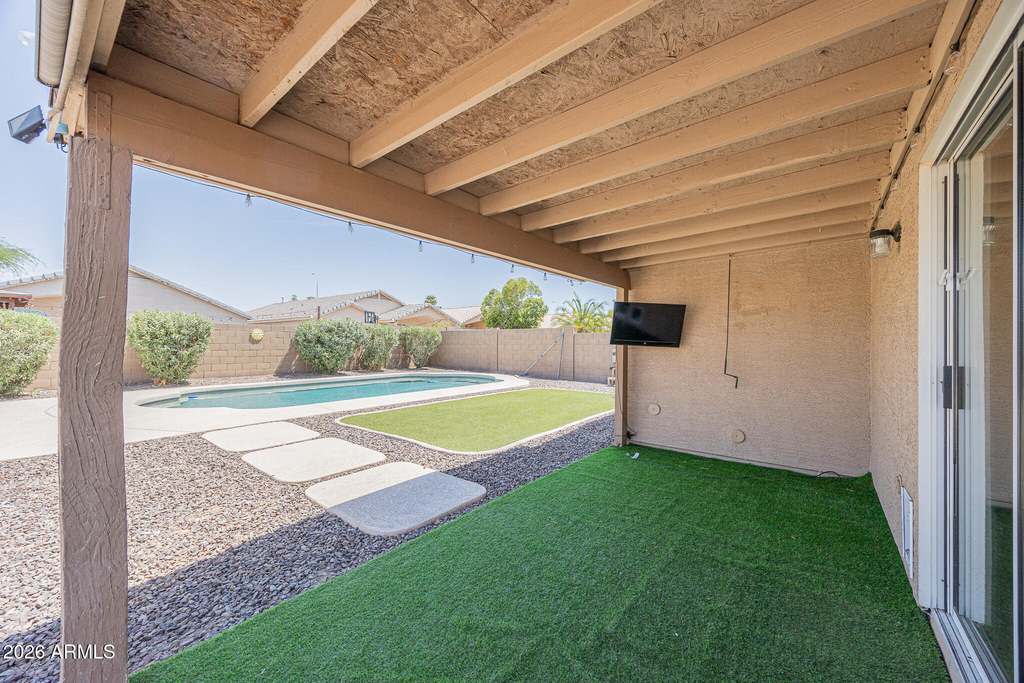 1710 E Oakland Street - Photo 21