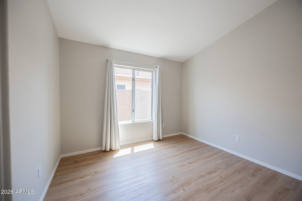 1710 E Oakland Street - Photo 18