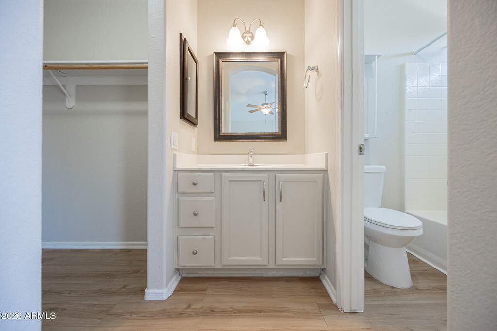 1710 E Oakland Street - Photo 13