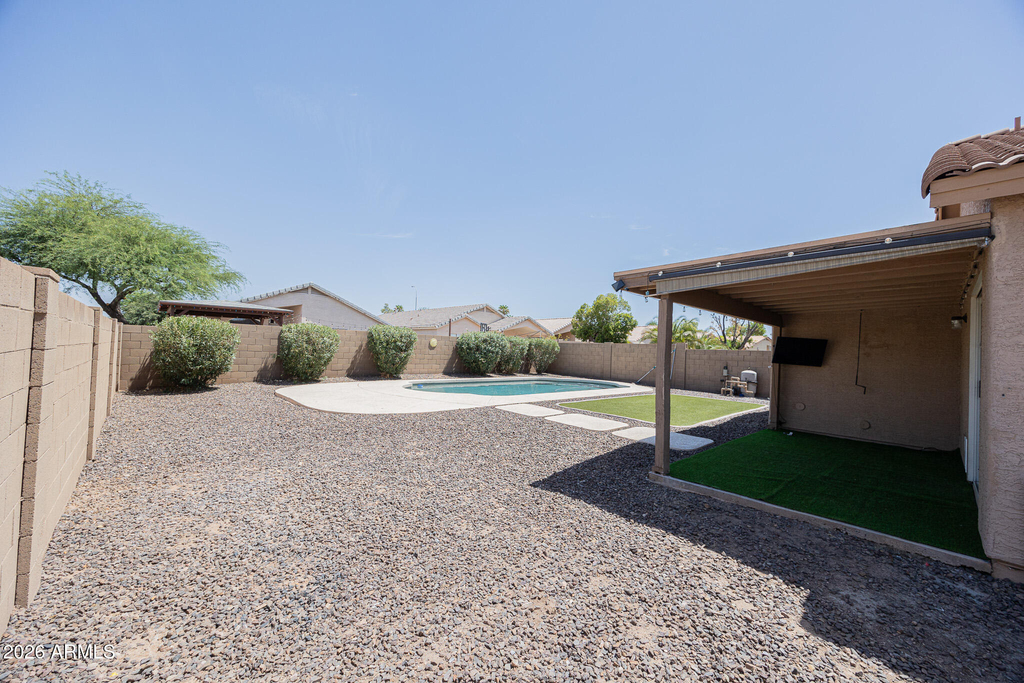 1710 E Oakland Street - Photo 22