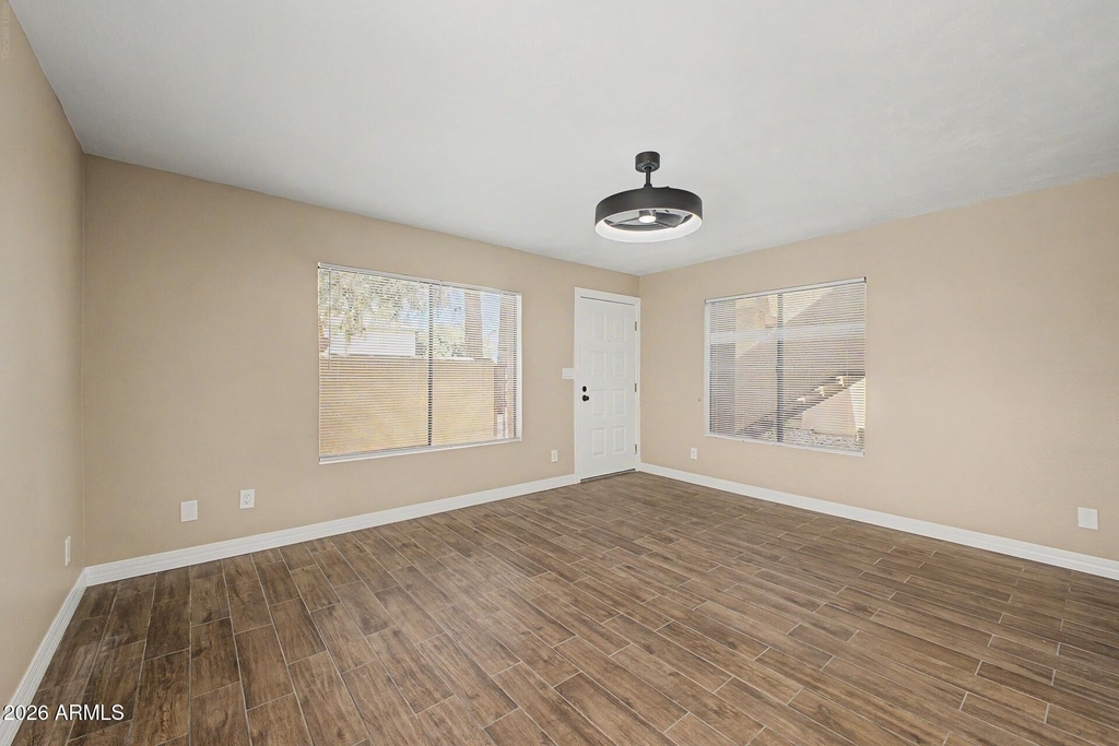 1432 W Emerald Avenue - Photo 4