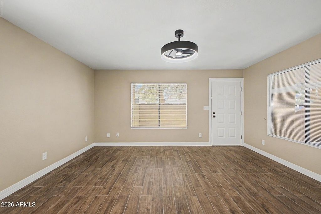 1432 W Emerald Avenue - Photo 5