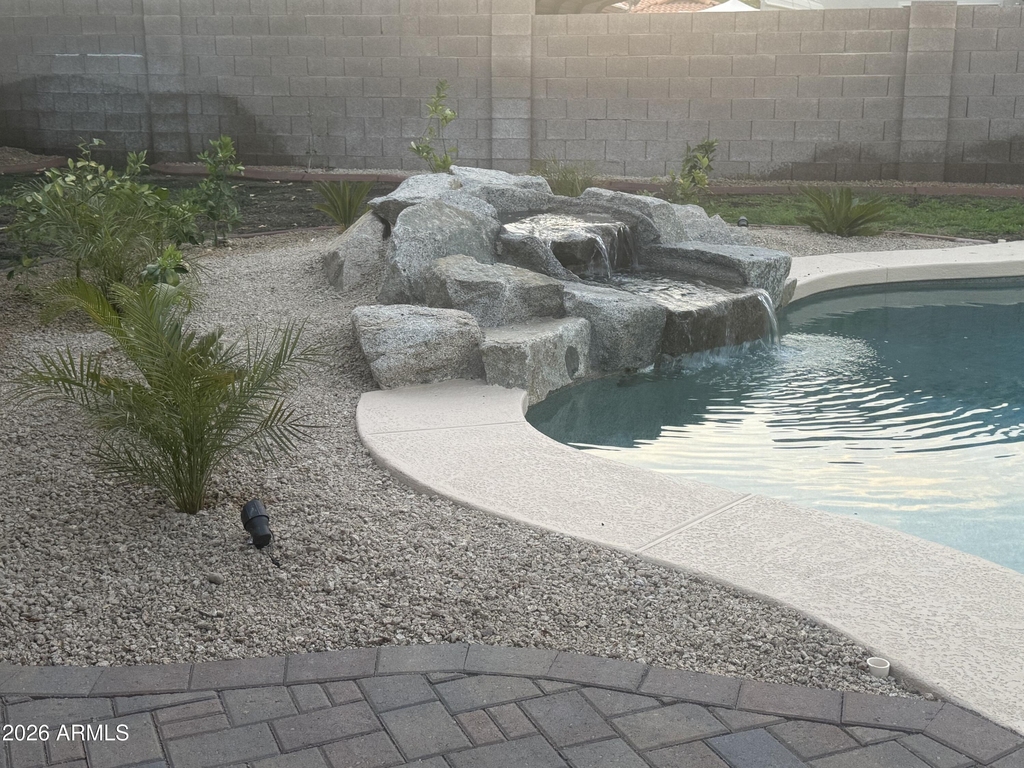 19519 N 53rd Drive - Photo 8