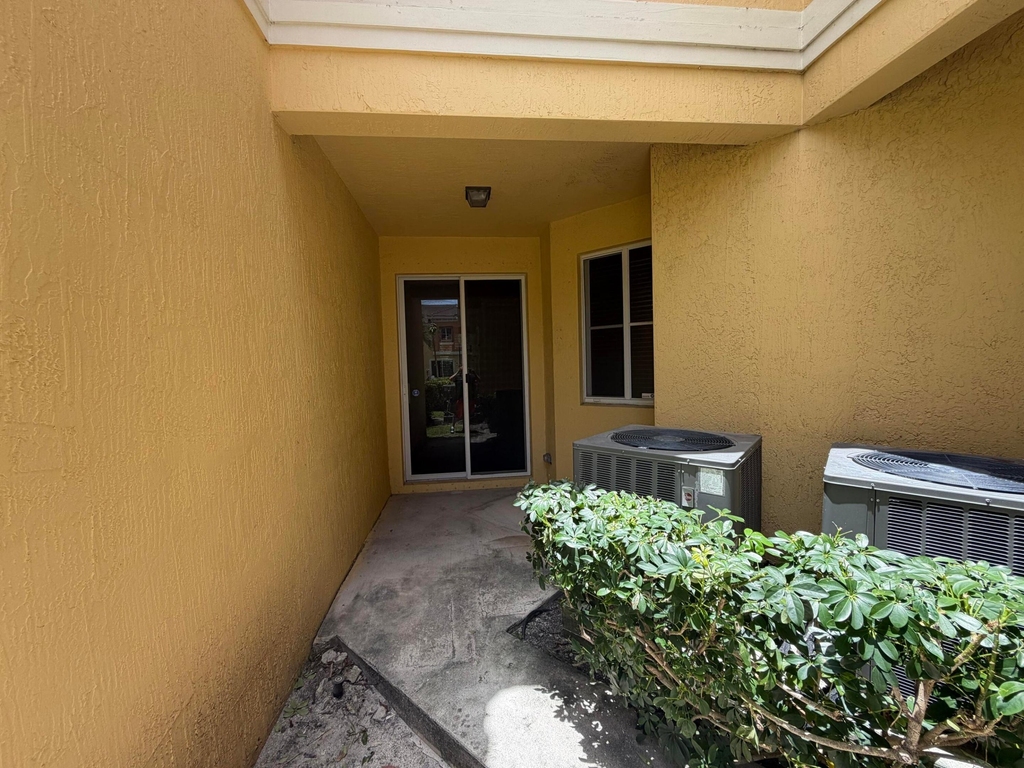 8928 Sw 18th Street - Photo 22