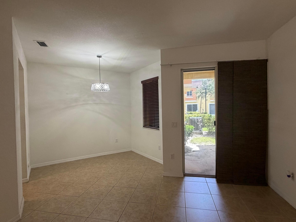 8928 Sw 18th Street - Photo 6