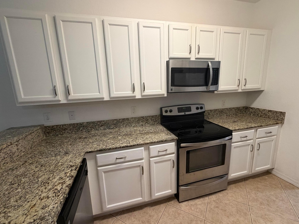 8928 Sw 18th Street - Photo 11