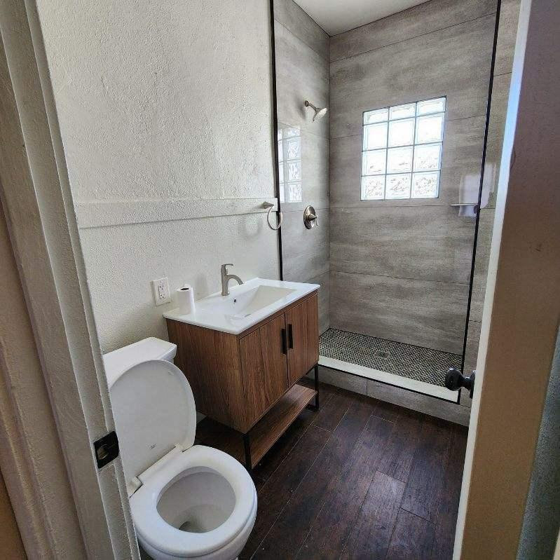 716 E Pierce Street - Photo 1