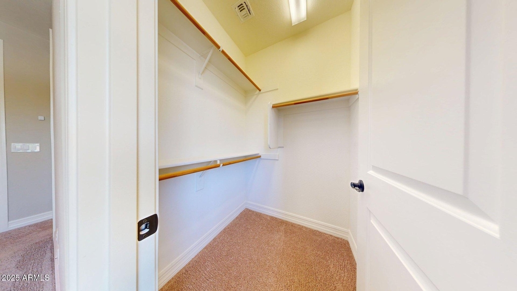 209 E Beatryce Street - Photo 20