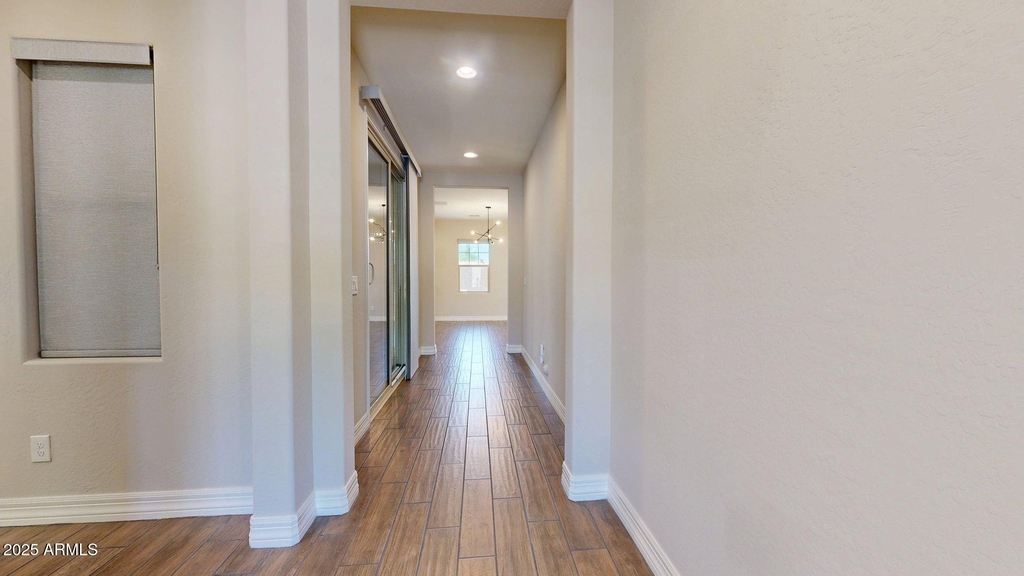 209 E Beatryce Street - Photo 6
