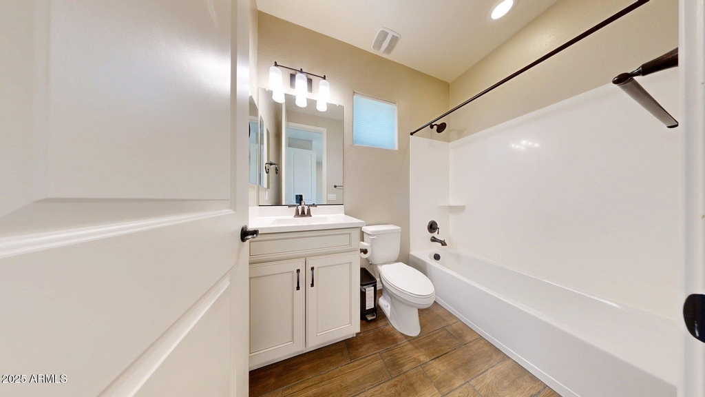 209 E Beatryce Street - Photo 21