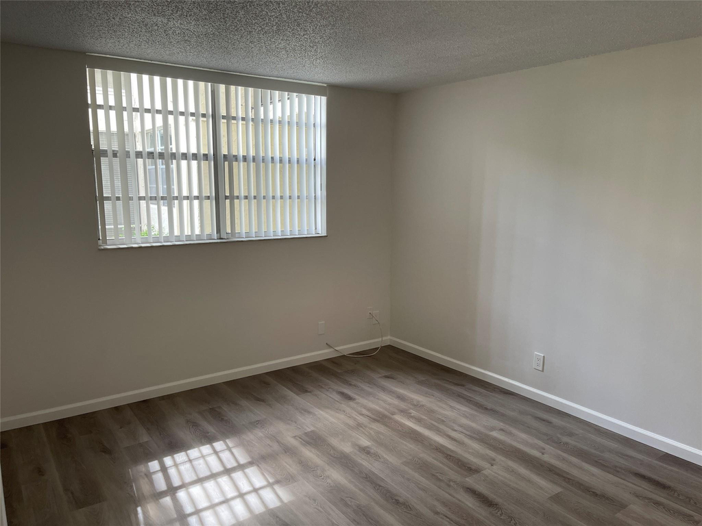 3099 Nw 48th Avenue - Photo 12