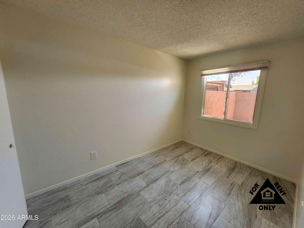 3646 N 67th Avenue - Photo 5