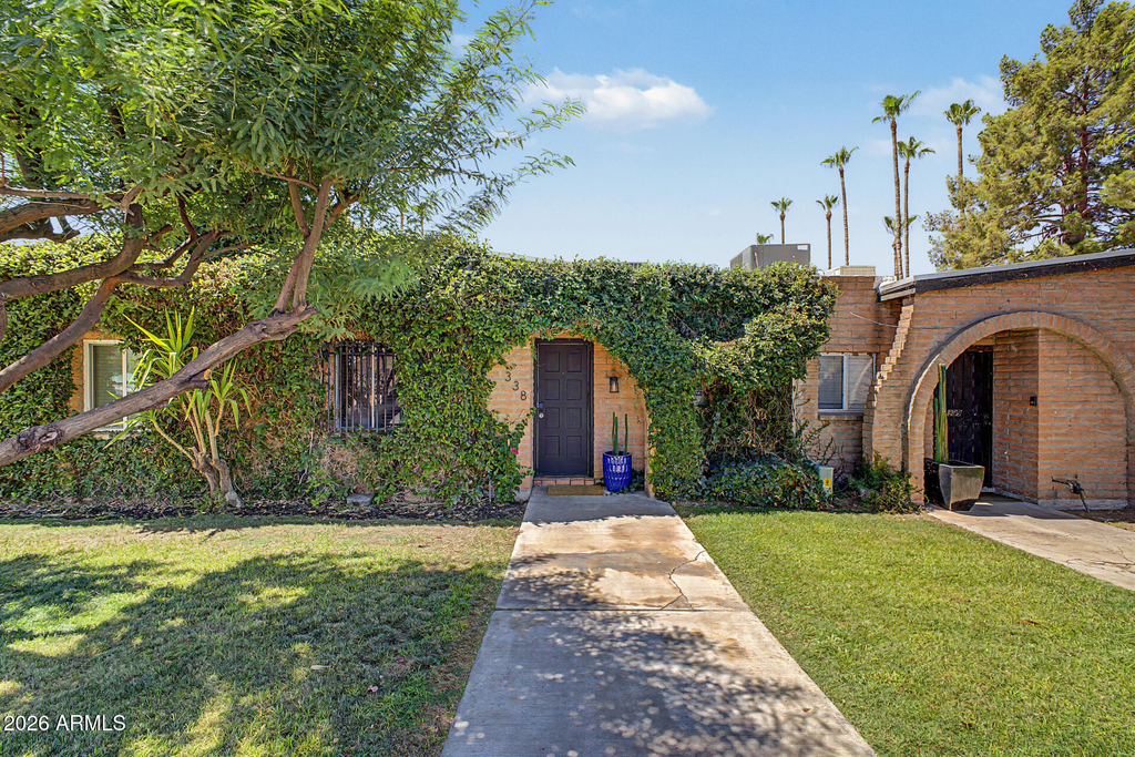 3046 N 32nd Street - Photo 0