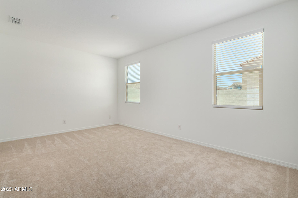 17318 W Surrey Drive - Photo 19
