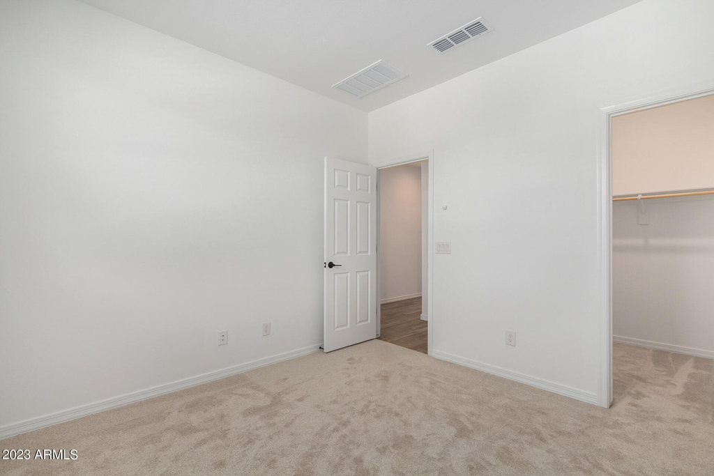 17318 W Surrey Drive - Photo 28