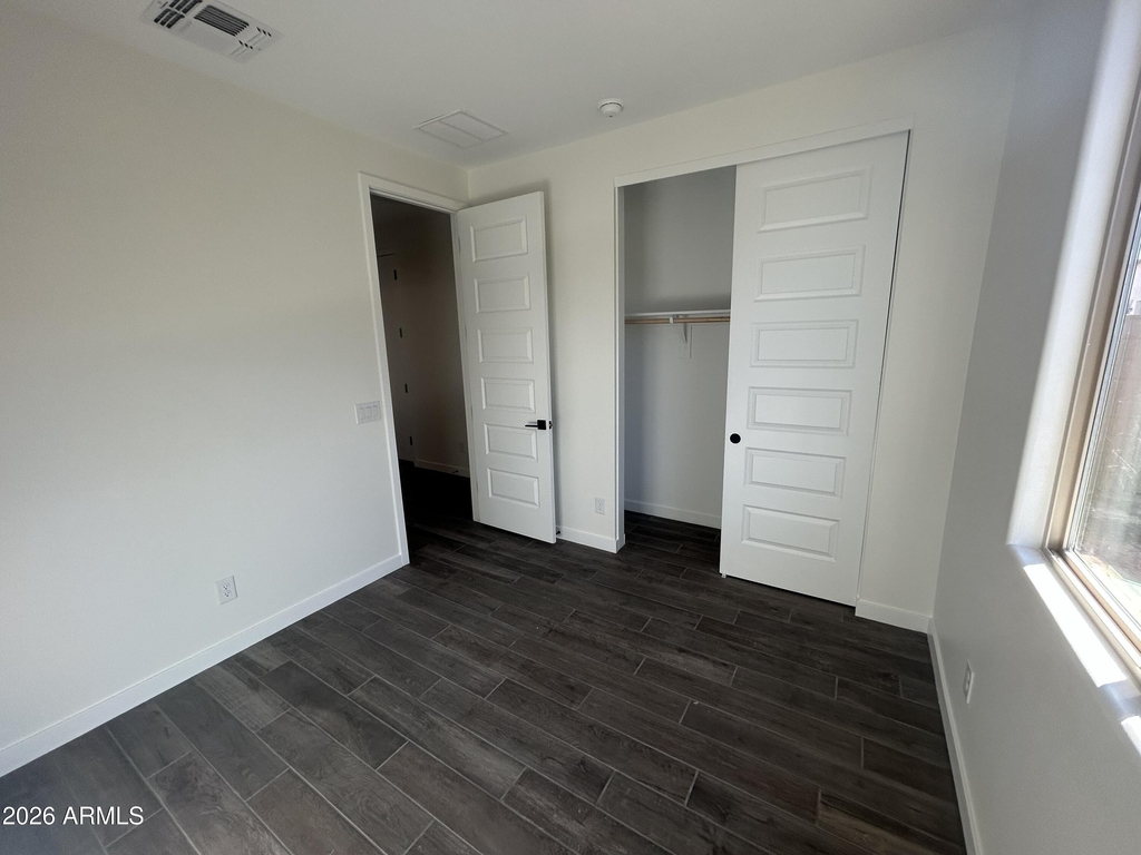 1626 E Evelyn Street - Photo 9