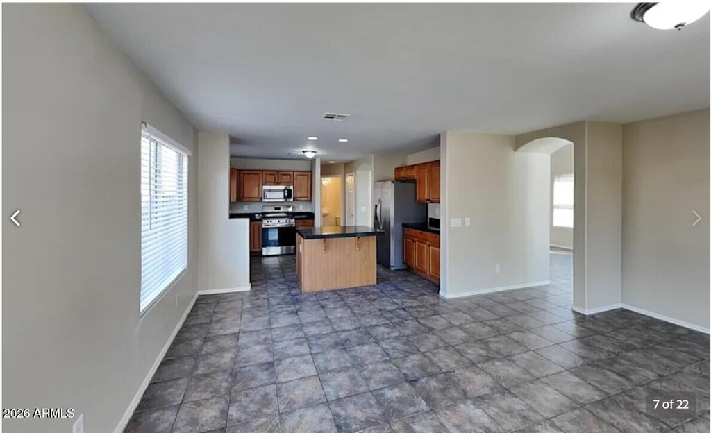 11401 W Windsor Avenue - Photo 4
