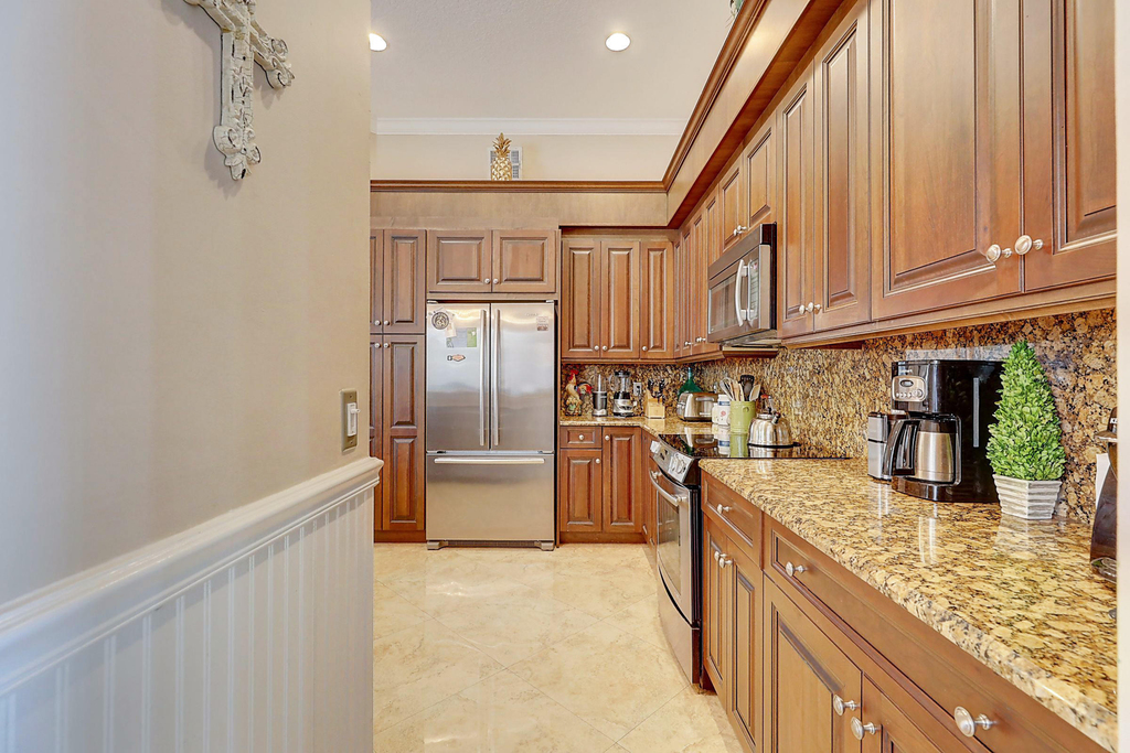 10207 Allamanda Boulevard - Photo 12